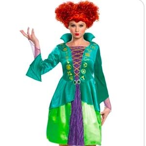 Winfred Hocus Pocus costume Disney Dress, Amazon cape, and Spirit Halloween wig